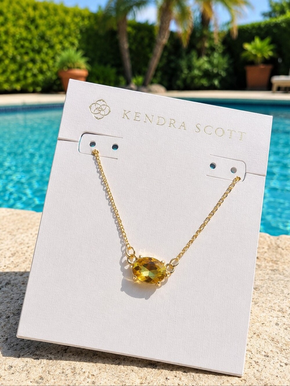 Kendra Scott Cailin Gold Pendant Necklace in Golden Yellow Crystal